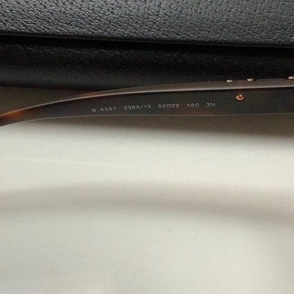 NWT Burberry Sunglasses - Picture 3 of 6